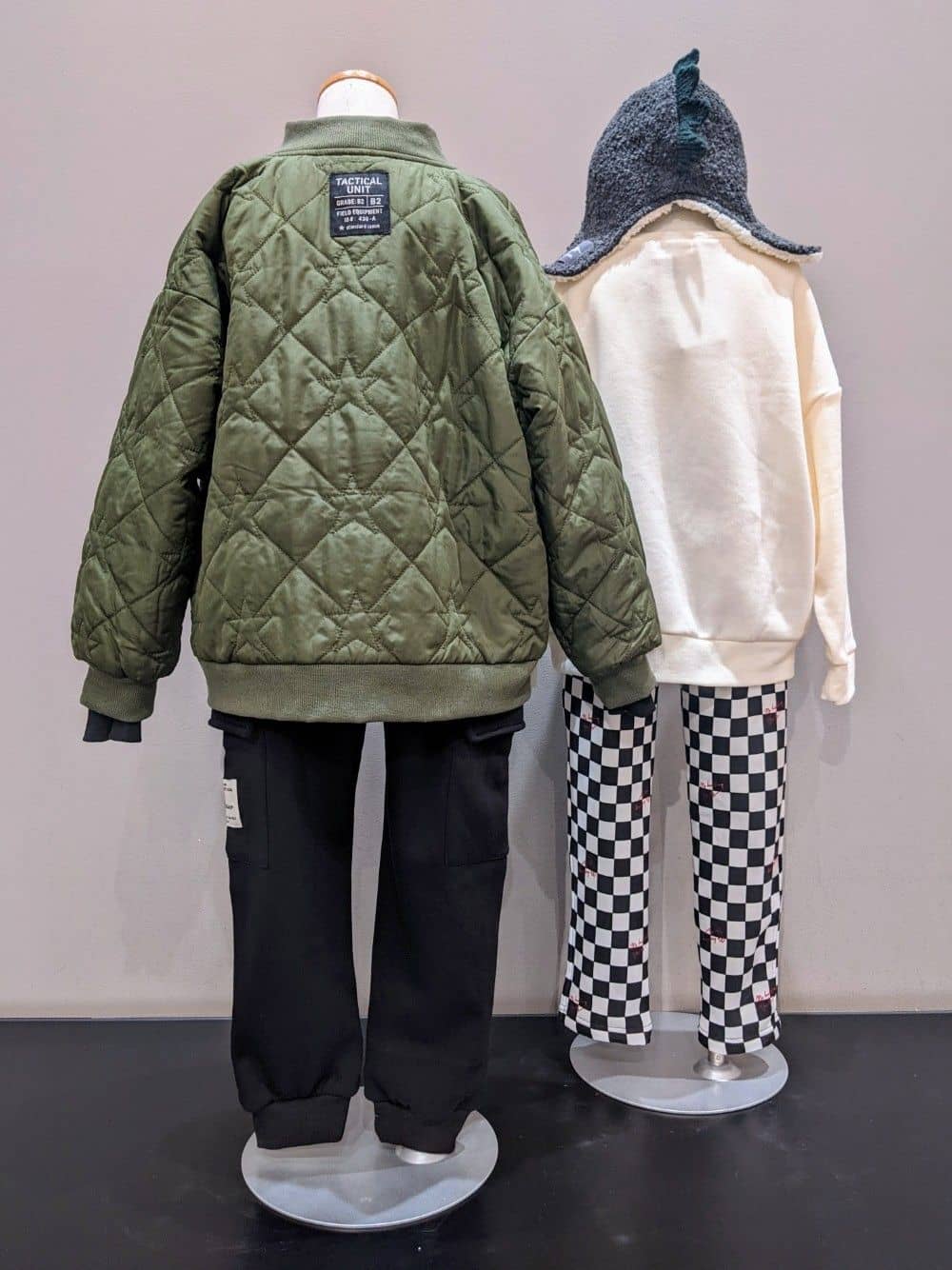 vacheさんの「SHOO･LA･RUE｜【100-150cm】裏起毛BOYSアソートスウェット」を使ったコーディネート