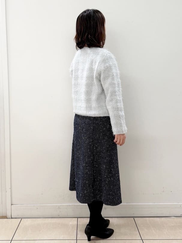 KIKIさんの「Reflect｜【お食事会やお出かけに◎】ふんわりジャカード編みカーディガン」を使ったコーディネート