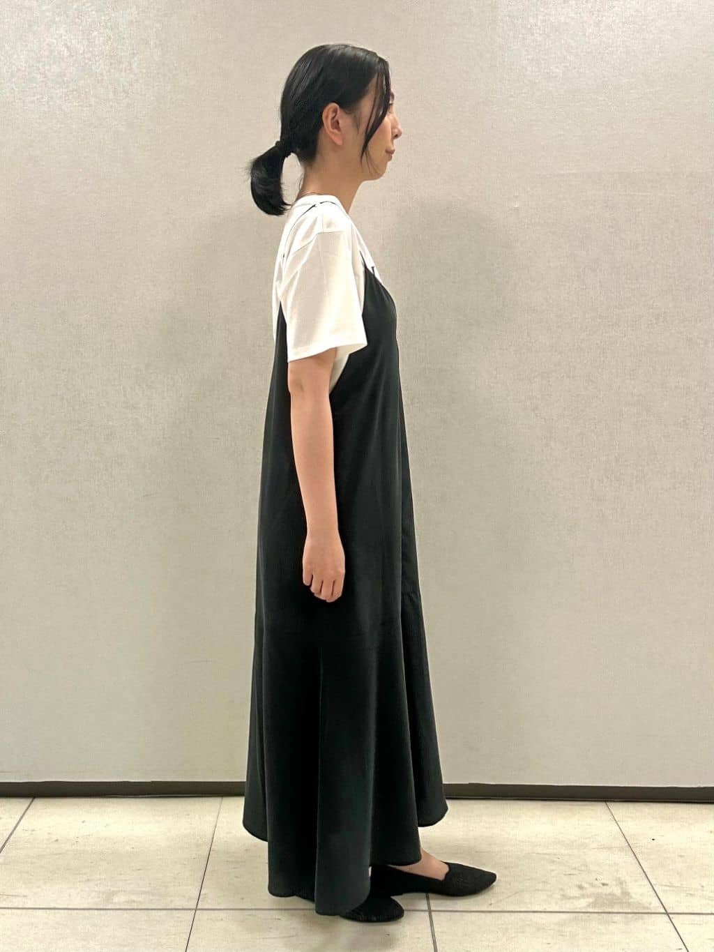 miiさんの「UNTITLED｜【洗える/肩紐調節可能】パウダーキャミワンピース」を使ったコーディネート