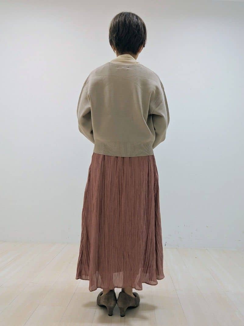 nishiさんの「Reflect｜【軽い羽織に◎／セットアップ可】パール調ボタン付きカーディガン」を使ったコーディネート