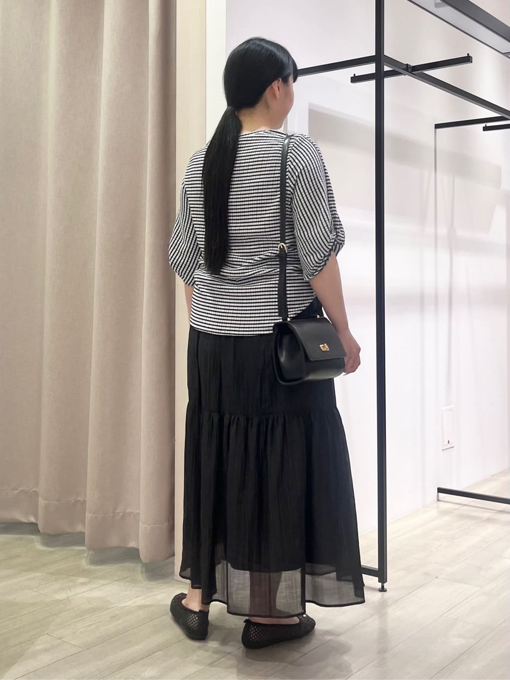 hasuさんの「INDIVI｜【UVケア／吸汗速乾】凹凸素材ねじり袖トップス」を使ったコーディネート