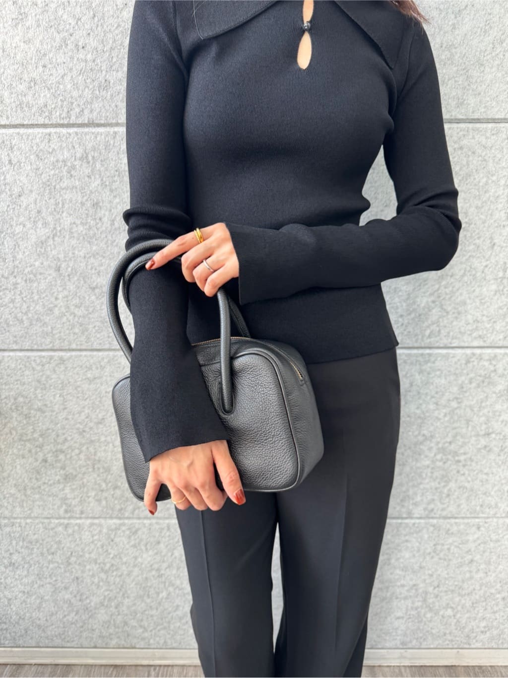 uchi__yamaさんの「CODE A｜line zip trousers」を使ったコーディネート