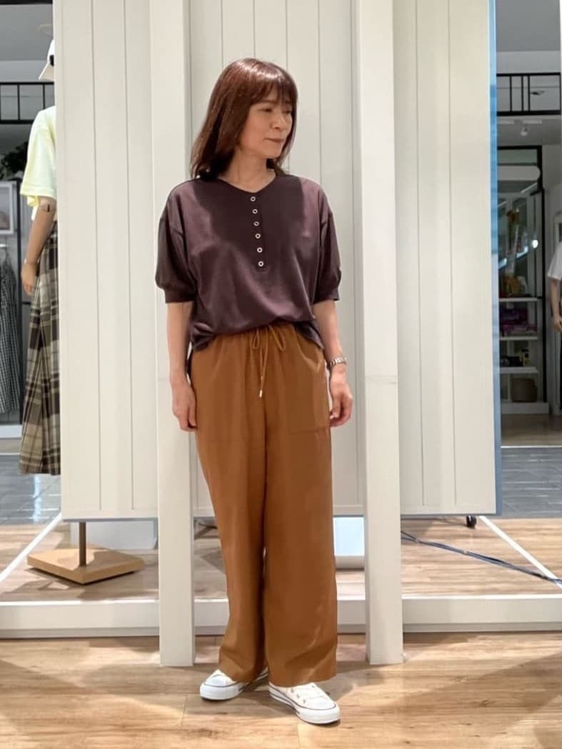 Fujitaさんの「Dessin｜【360度可愛い/前後2WAY/洗える】ライトコットンヘンリーカットソー」を使ったコーディネート
