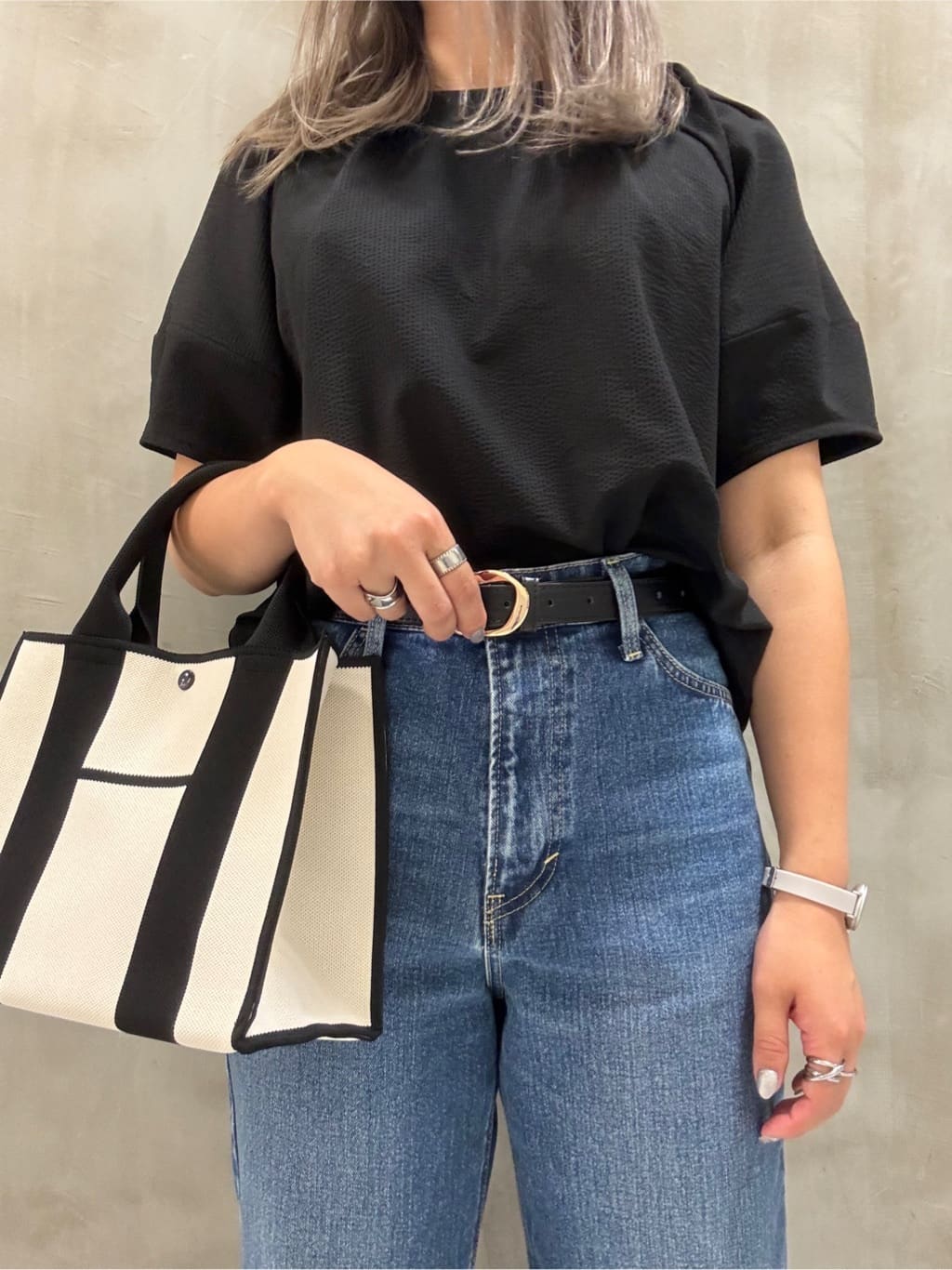minaさんの「grove｜【Lee&times;grove別注】STRAIGHT DENIM PANTS」を使ったコーディネート