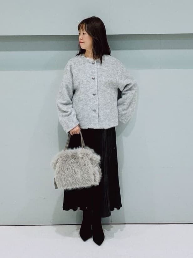 makiさんの「UNTITLED｜【重ね着やスーツインナーに/シアー】ドットジャカード ブラウス」を使ったコーディネート