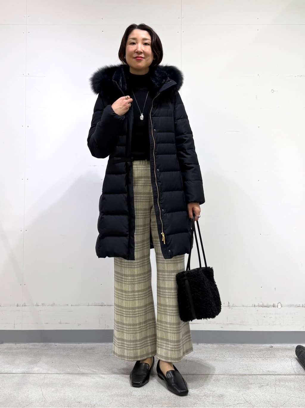 yuriさんの「INDIVI｜【洗える／毛玉になりにくい】エクストラファインウール リブタートルニット」を使ったコーディネート