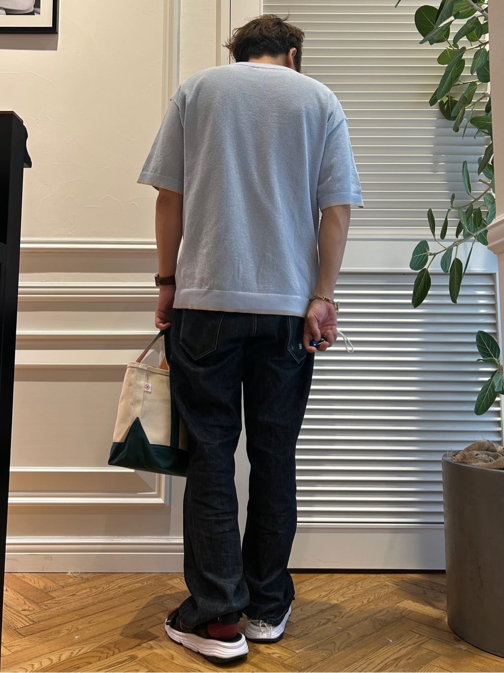 須田　慎二郎さんの「DRESSTERIOR｜」を使ったコーディネート