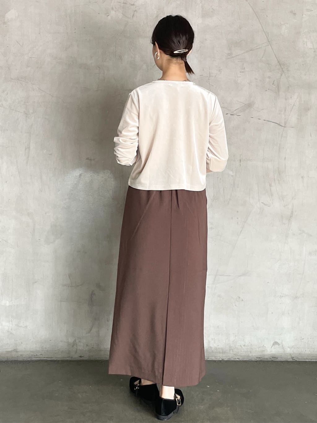 tomokoさんの「OPAQUE.CLIP｜【軽量／2WAY】コインカシメシュリンクミドルトートバッグ」を使ったコーディネート