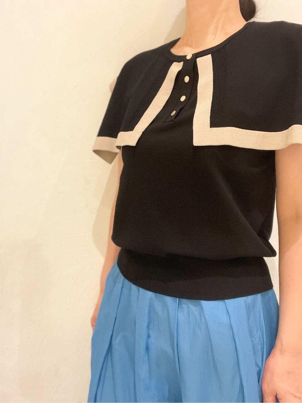 hiroさんの「grove｜【ひんやり/UVカット】大人の可愛さ　セーラーカラーニット」を使ったコーディネート