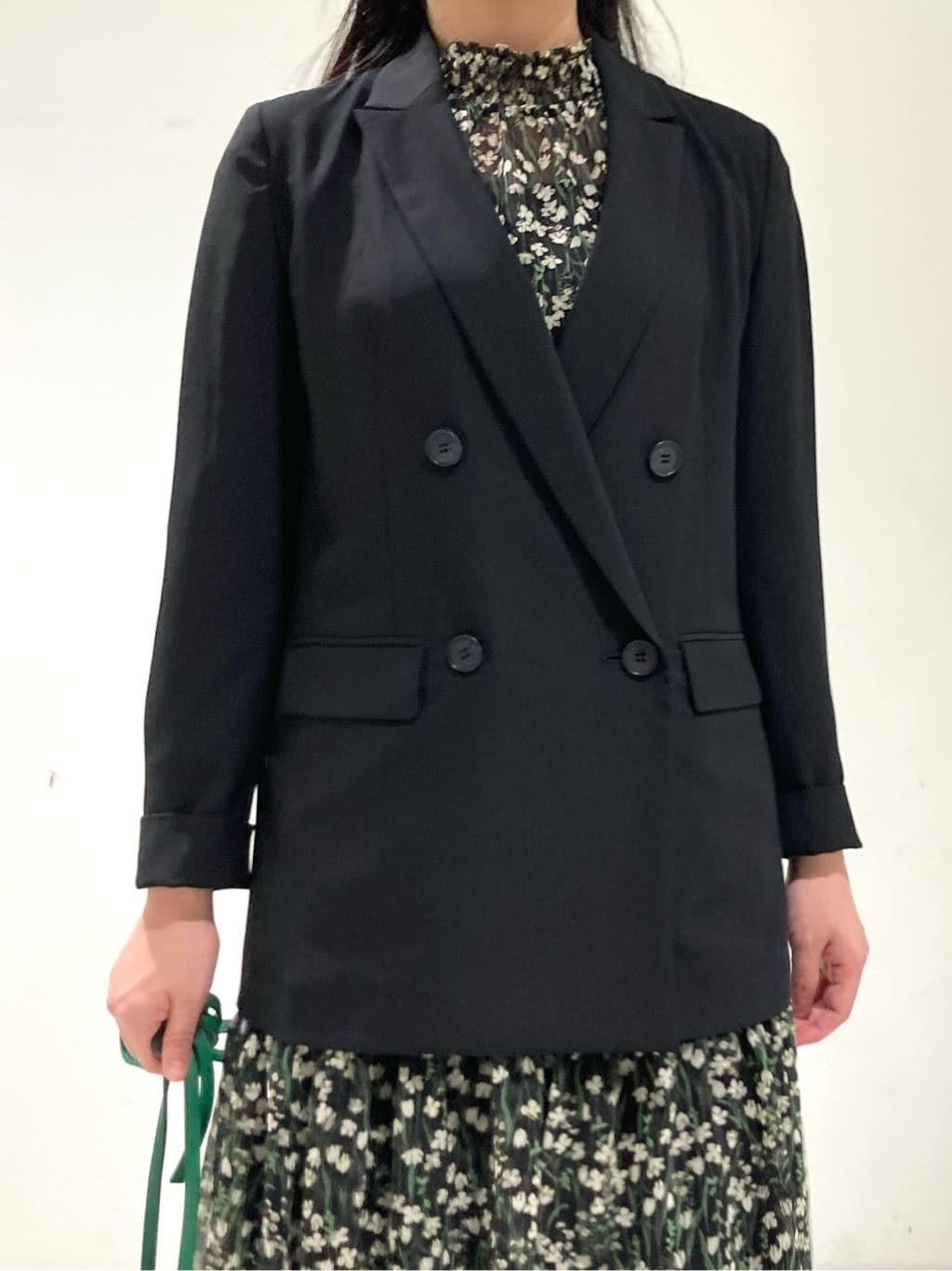 momokoさんの「INDIVI｜【軽く羽織れる！】ダブルジャケット」を使ったコーディネート