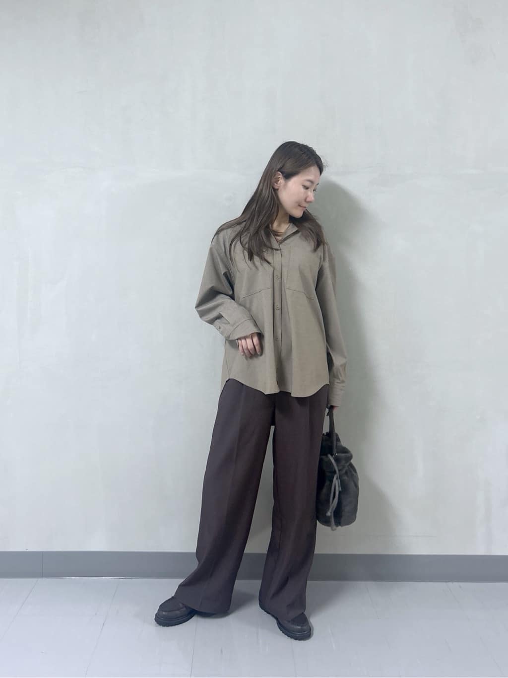 takaさんの「INDIVI｜Comfy SET UP｜イージーストレートワイドパンツ【セットアップ対応／通勤/カセット服】」を使ったコーディネート