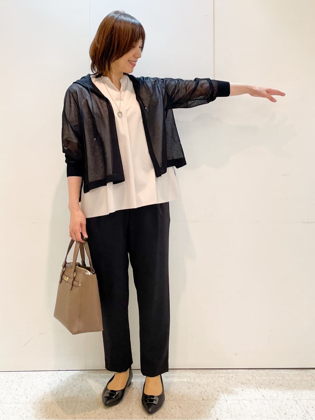 めいさんの「Reflect｜【すっきり見え！長め丈／マシンウォッシュ可】スキッパーネックジャージトップス」を使ったコーディネート