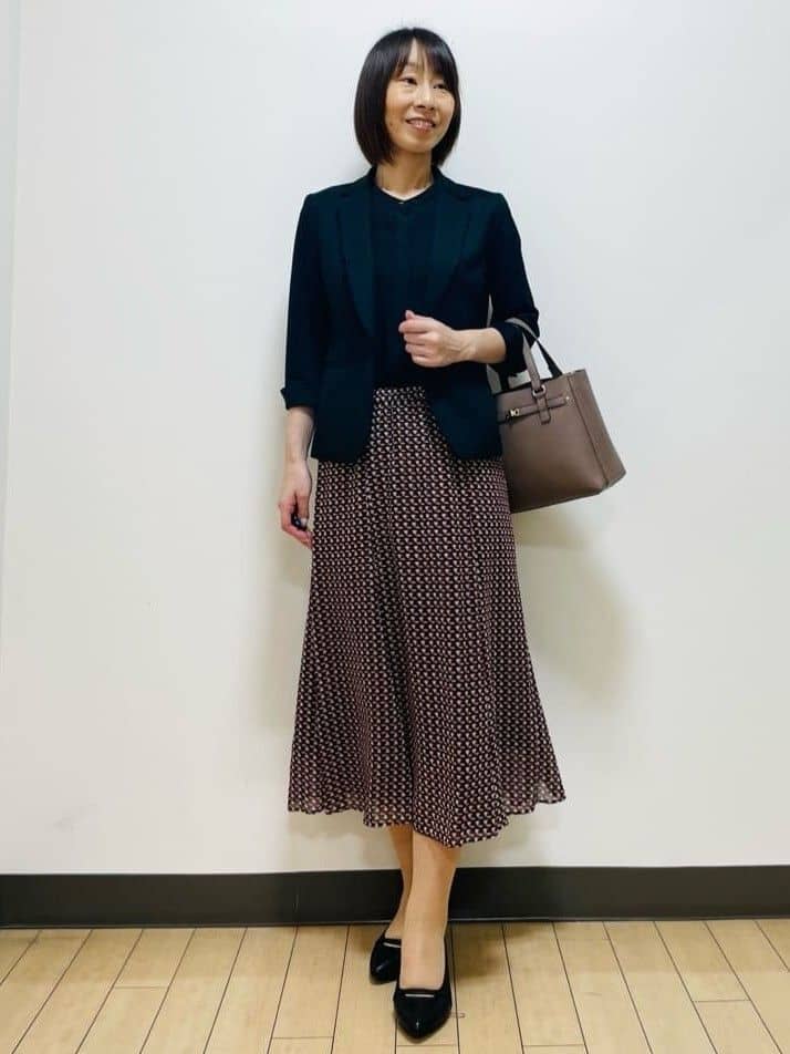 Riiさんの「Reflect｜【インナーに◎／すっきり見え！長め丈】タックデティールブラウス」を使ったコーディネート