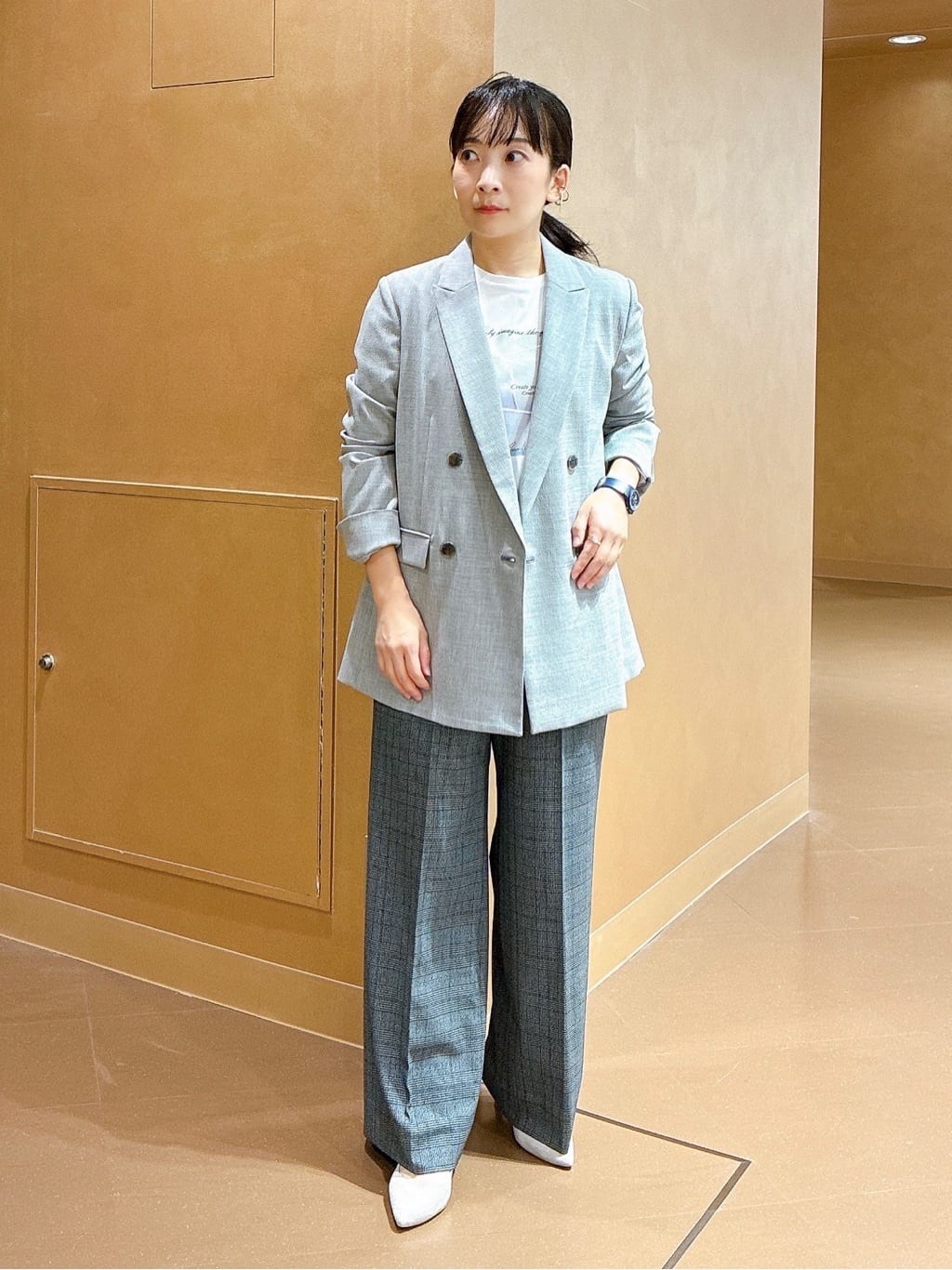 hattoriさんの「INDIVI｜【UVケア】プリントフォトロングTシャツ」を使ったコーディネート