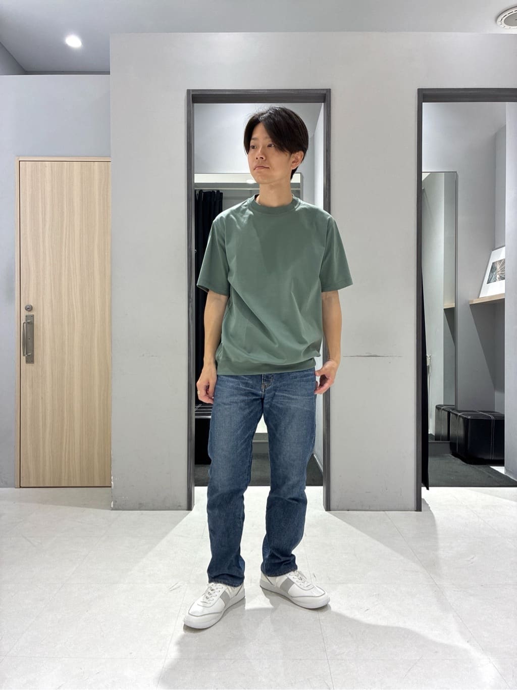 わいずみさんの「TAKEO KIKUCHI｜【抗菌防臭／5サイズ展開】ハイゲージポンチ Tシャツ」を使ったコーディネート
