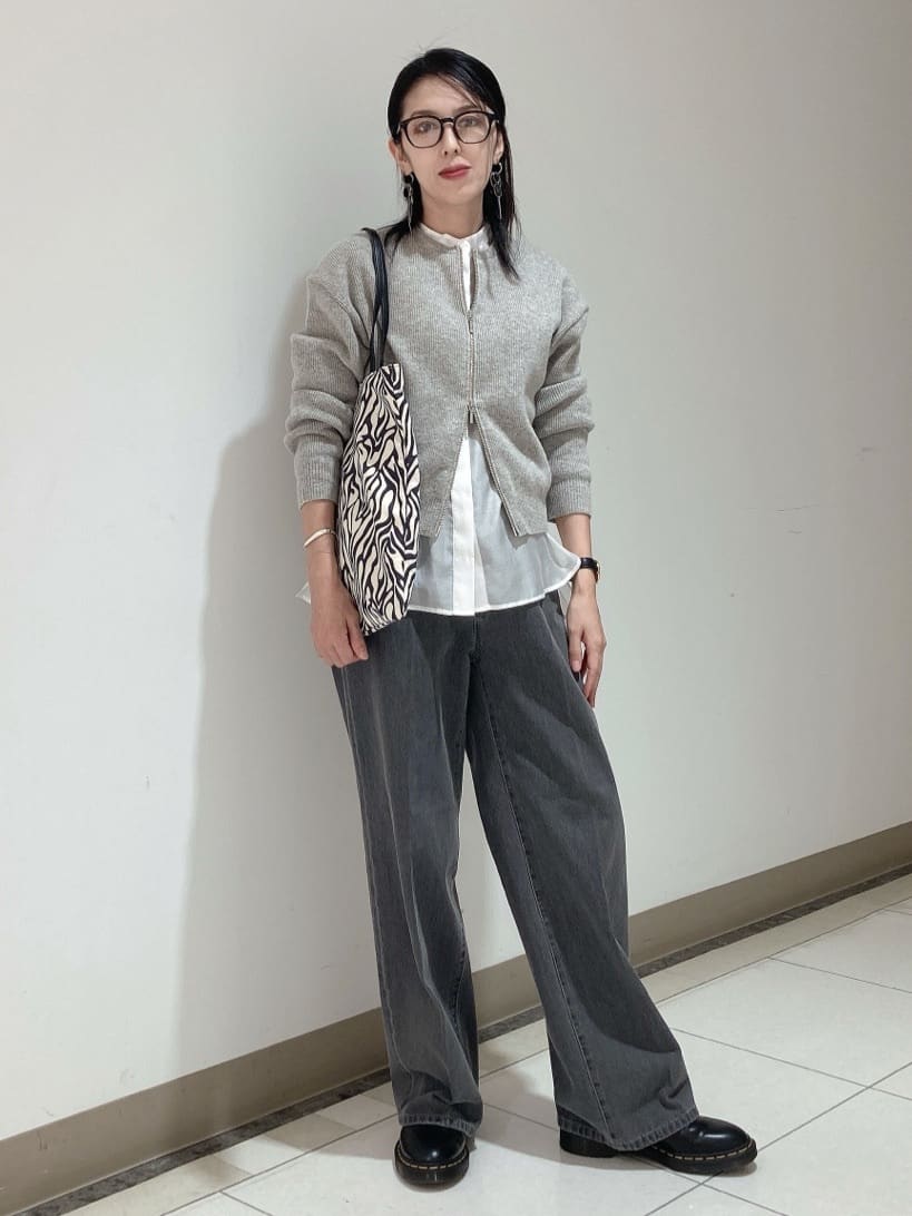 環さんの「UNTITLED｜【ゆったりサイズ／着丈短め】ジップニットカーディガン」を使ったコーディネート