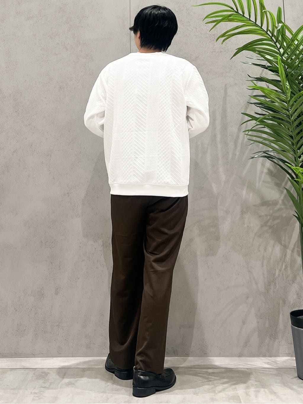 SHI-MAさんの「THE SHOP TK｜【無地に飽きた方へ】ふくれジャカードスウェット　洗濯機OK/6色展開/ユニセックスでおすすめ！」を使ったコーディネート