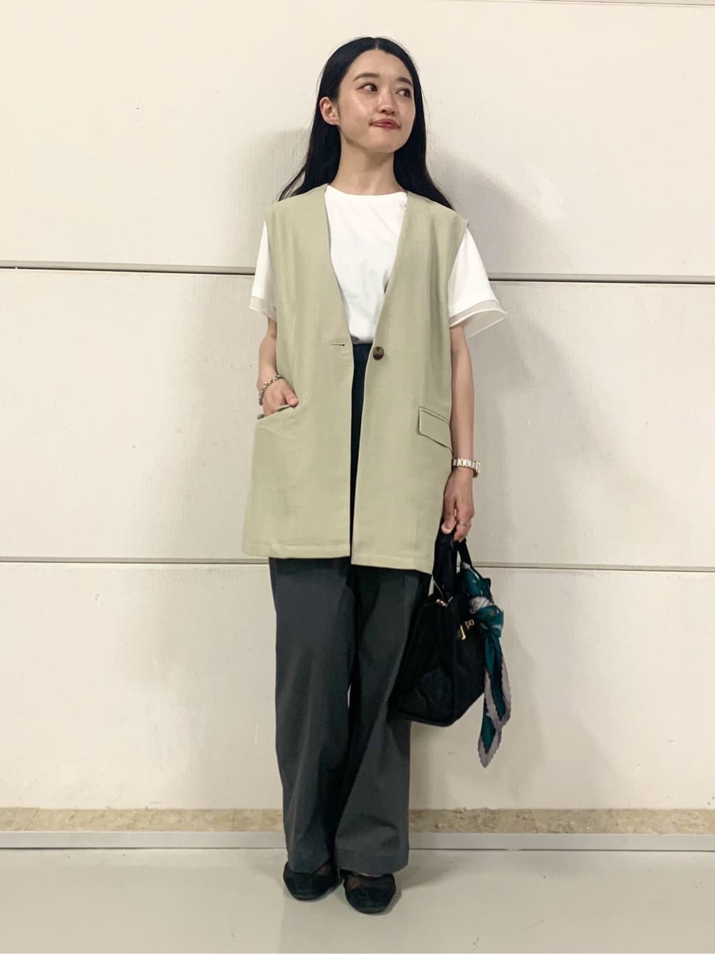 sahoさんの「THE SHOP TK｜【スッキリ決まる】パナマメッシュジレ/洗える/セットアップ可」を使ったコーディネート
