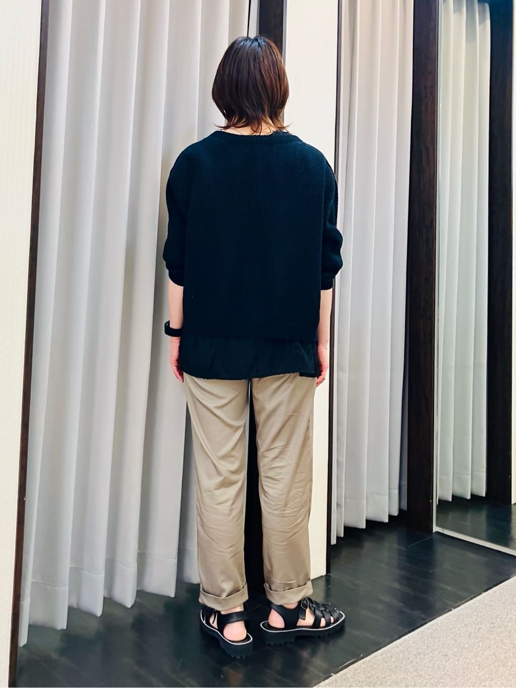 YUKIさんの「INDIVI｜【60cm四方】スクエアスカーフ」を使ったコーディネート