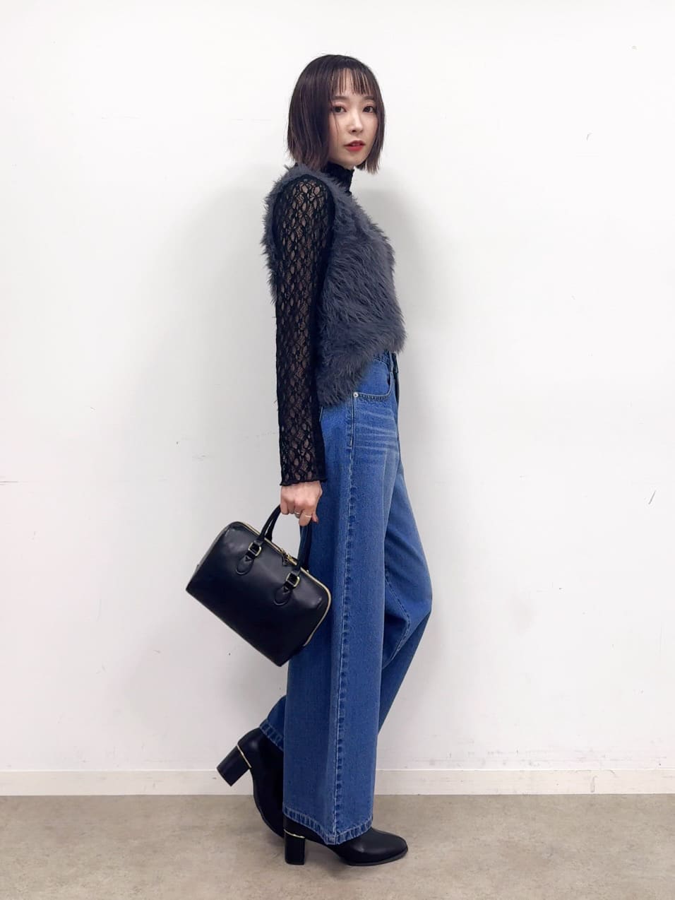 𝐜𝐡𝐢𝐤𝐚さんの「SHOO･LA･RUE｜【S-LL】上品なレースハイネックトップス」を使ったコーディネート