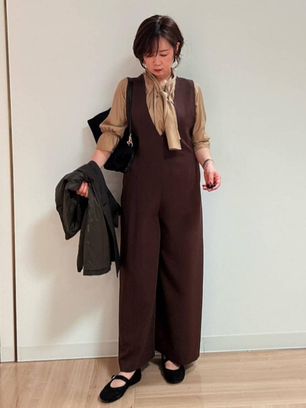 マキコさんの「Reflect｜【すっきり縦長シルエット】サロペットパンツ」を使ったコーディネート
