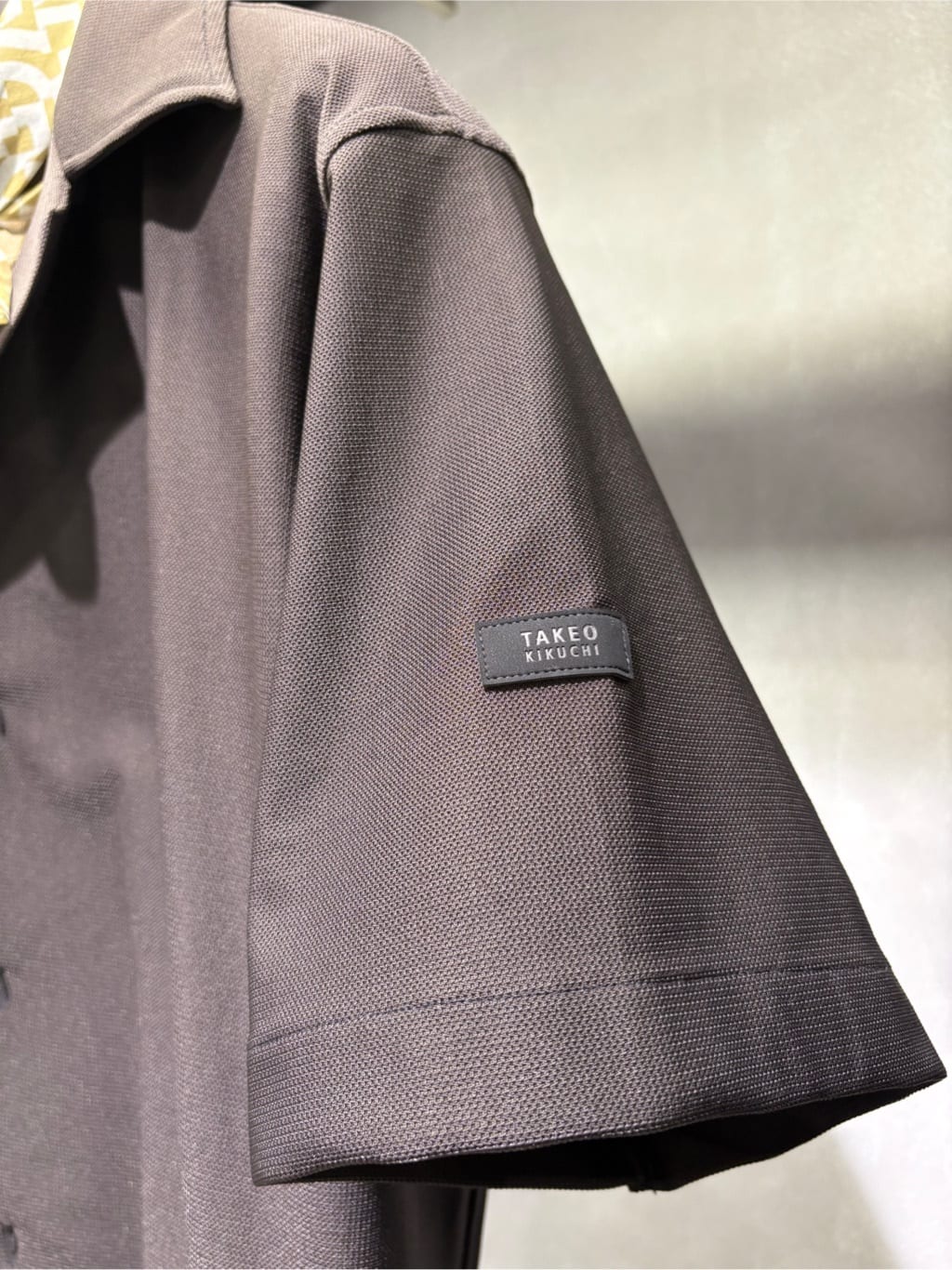 s___sさんの「TAKEO KIKUCHI｜【COOL CITY WEAR】エアートール オープンカラーシャツ /接触冷感・通気性」を使ったコーディネート