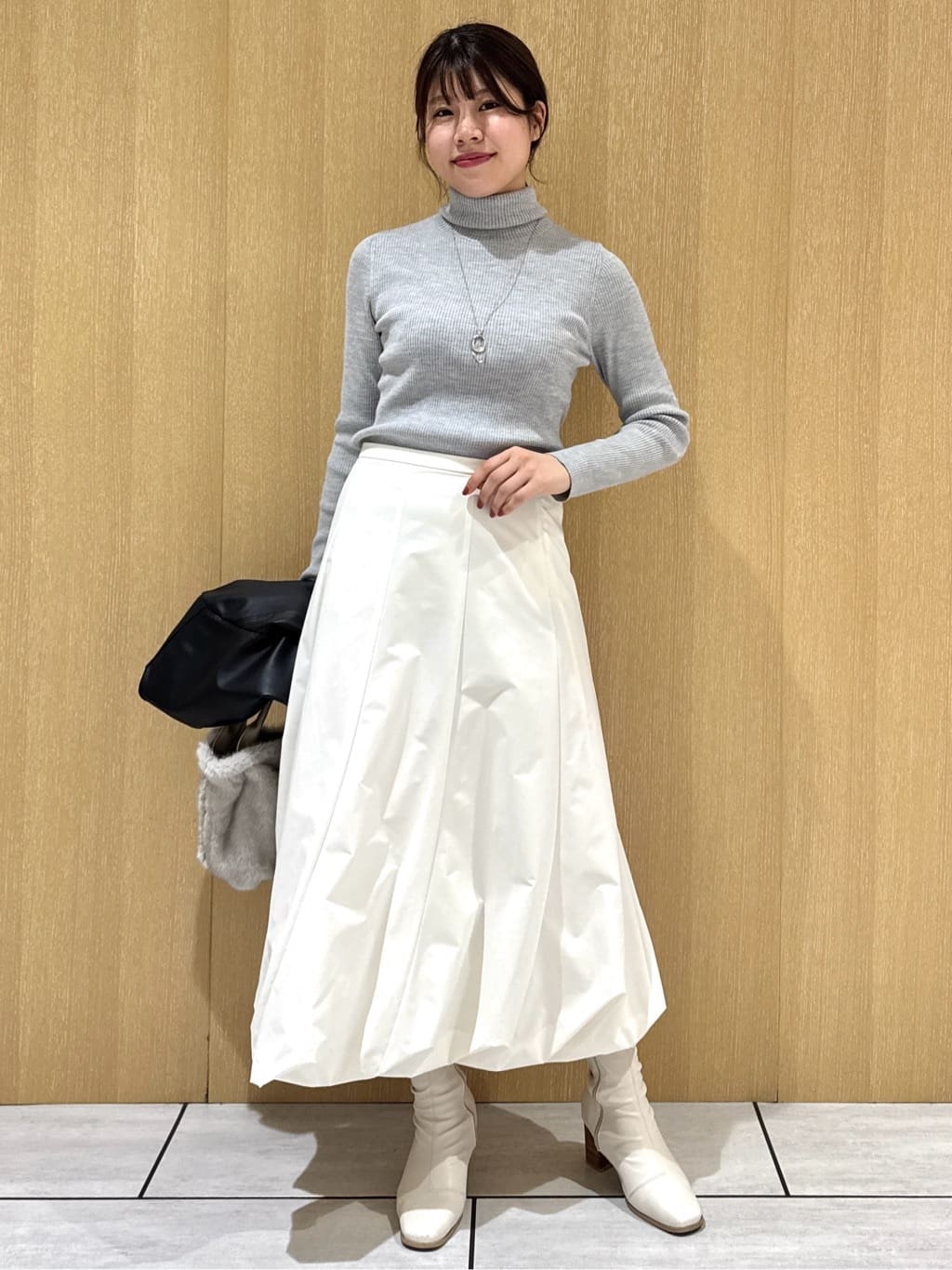 nanaさんの「UNTITLED｜【洗える/アンサンブル可能/ウール100%】リブタートルネックウールニット」を使ったコーディネート