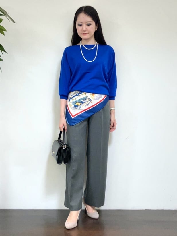 カレンさんの「UNTITLED｜【前開きボタン/ベルト付/羽織シャツ/】2WAYトレンチ風ワンピース」を使ったコーディネート
