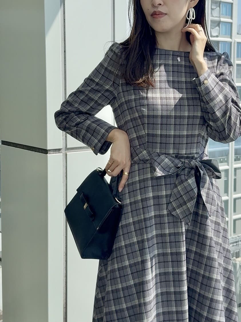 teiさんの「Couture brooch｜リボンデザイン2WAYバッグ」を使ったコーディネート