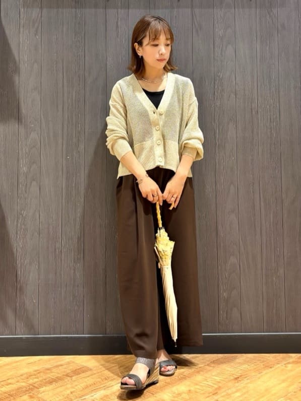 meiさんの「SHOO･LA･RUE｜キラッと光るラメとスパンコールが印象的 メッシュカーディガン」を使ったコーディネート