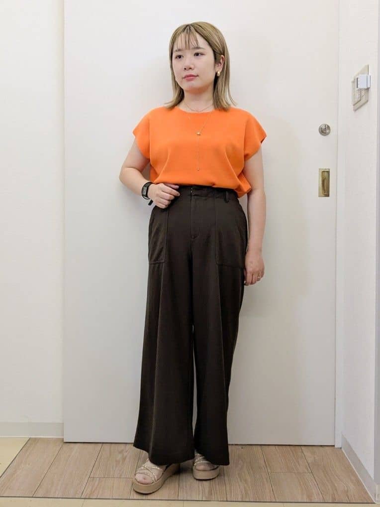 minさんの「grove｜【接触冷感】見た目はきちんと、着心地はらくちん クロップドベイカーパンツ」を使ったコーディネート