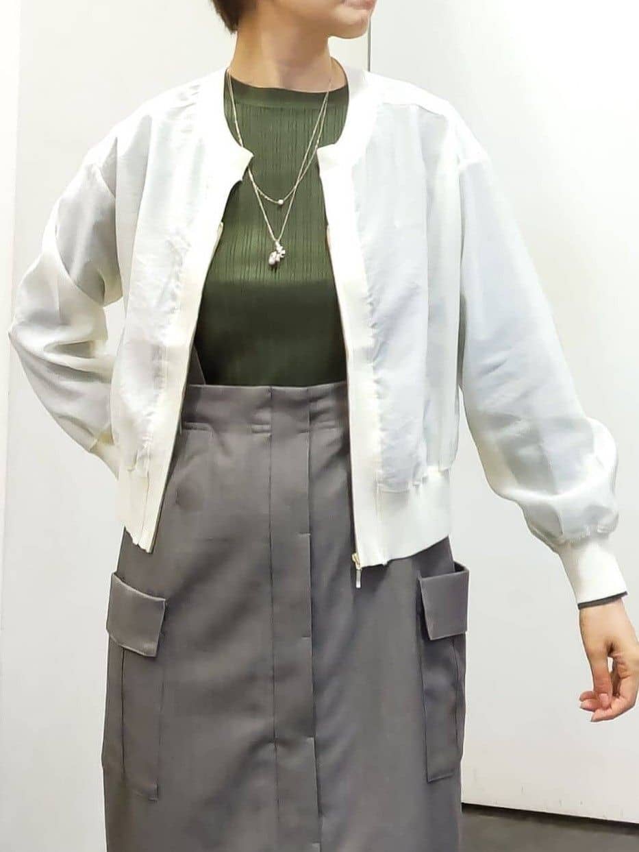 やまちゃんさんの「grove｜軽やかに秋先取り　ブルゾン感覚で着られるカーディガン」を使ったコーディネート