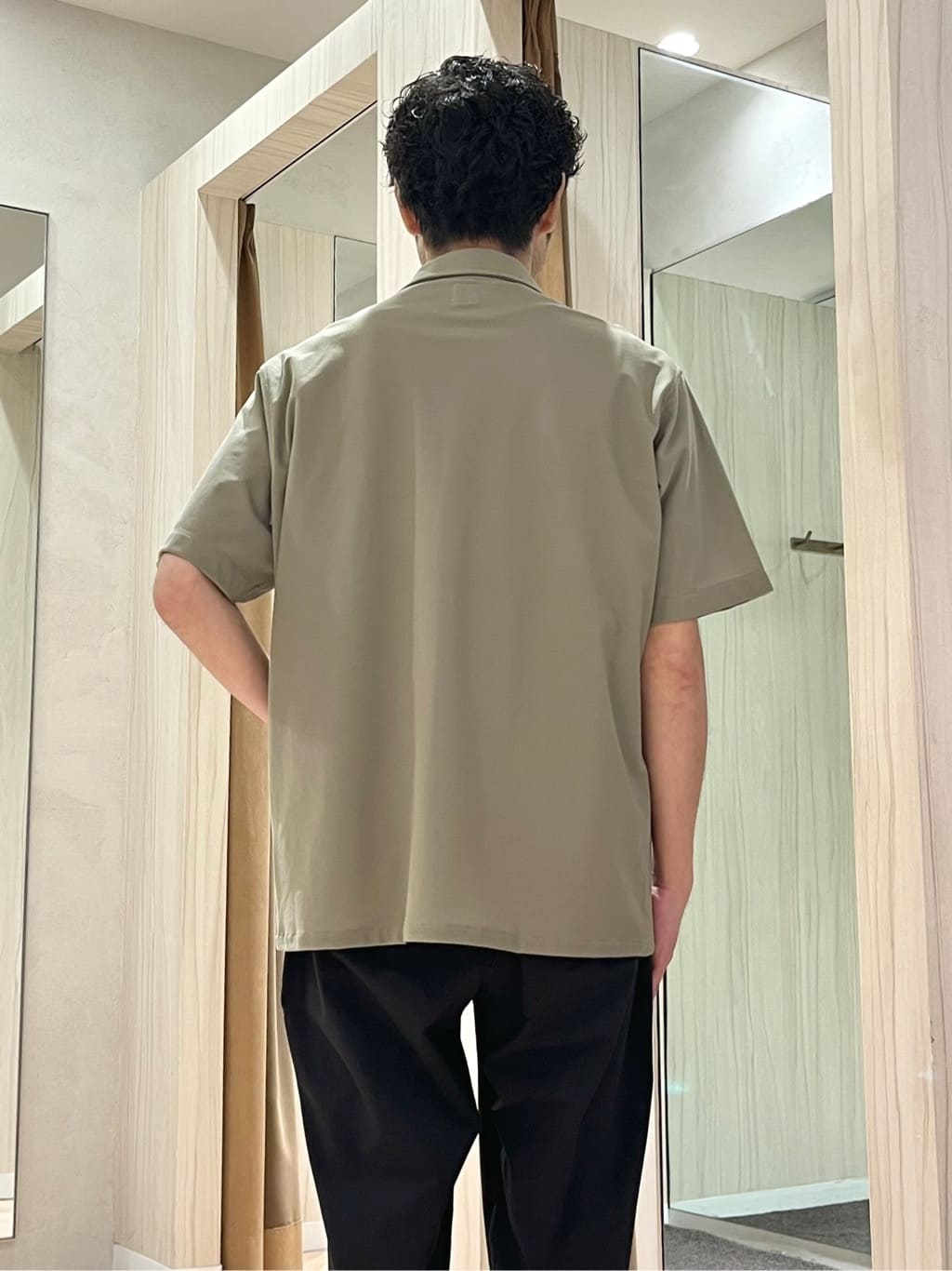 URAさんの「TAKEO KIKUCHI｜【COOL CITY WEAR】エアートール オープンカラーシャツ /接触冷感・通気性」を使ったコーディネート