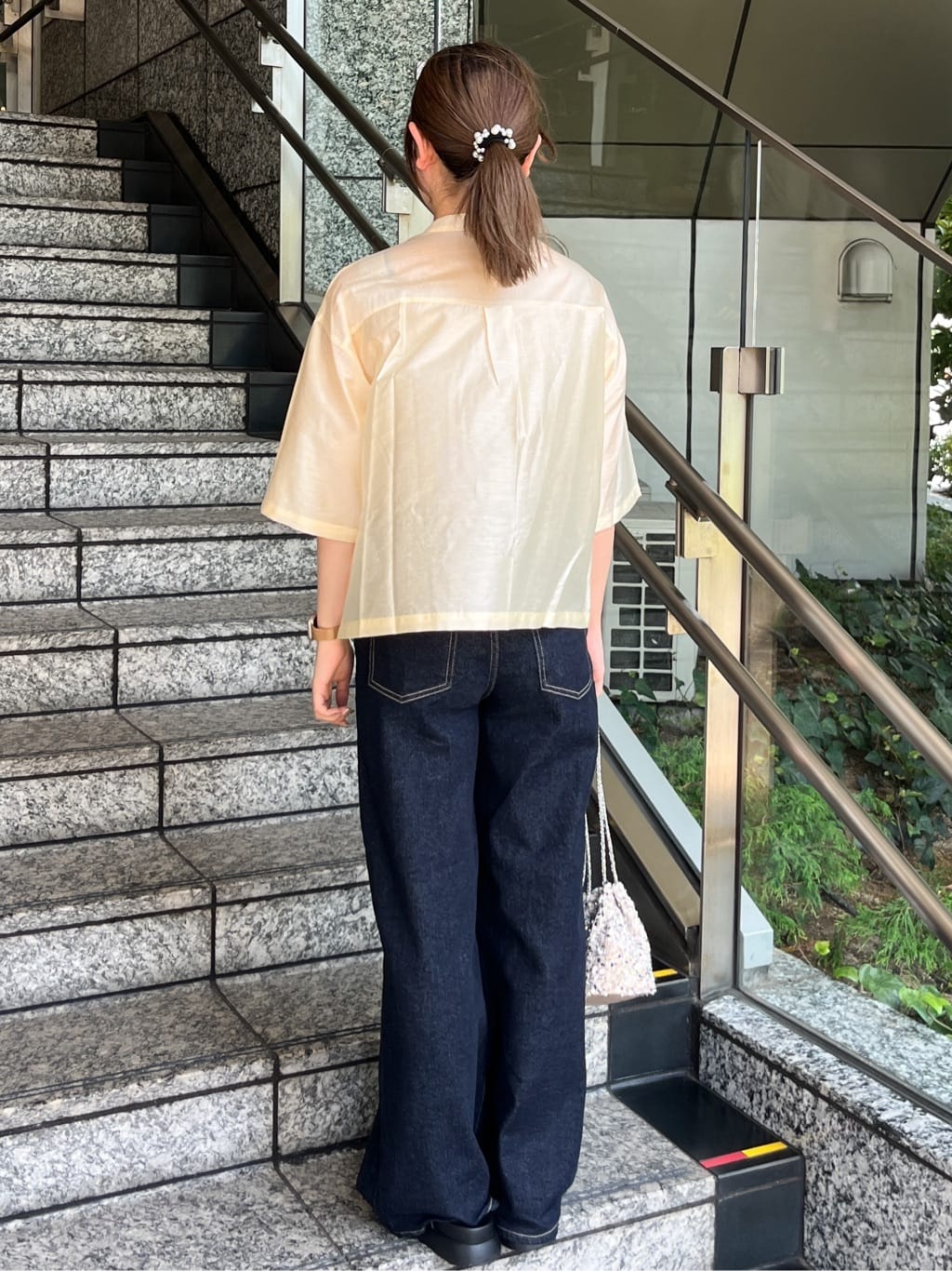 HANNAさんの「OPAQUE.CLIP｜シアーダブルポケットシャツ【洗濯機洗い可】」を使ったコーディネート