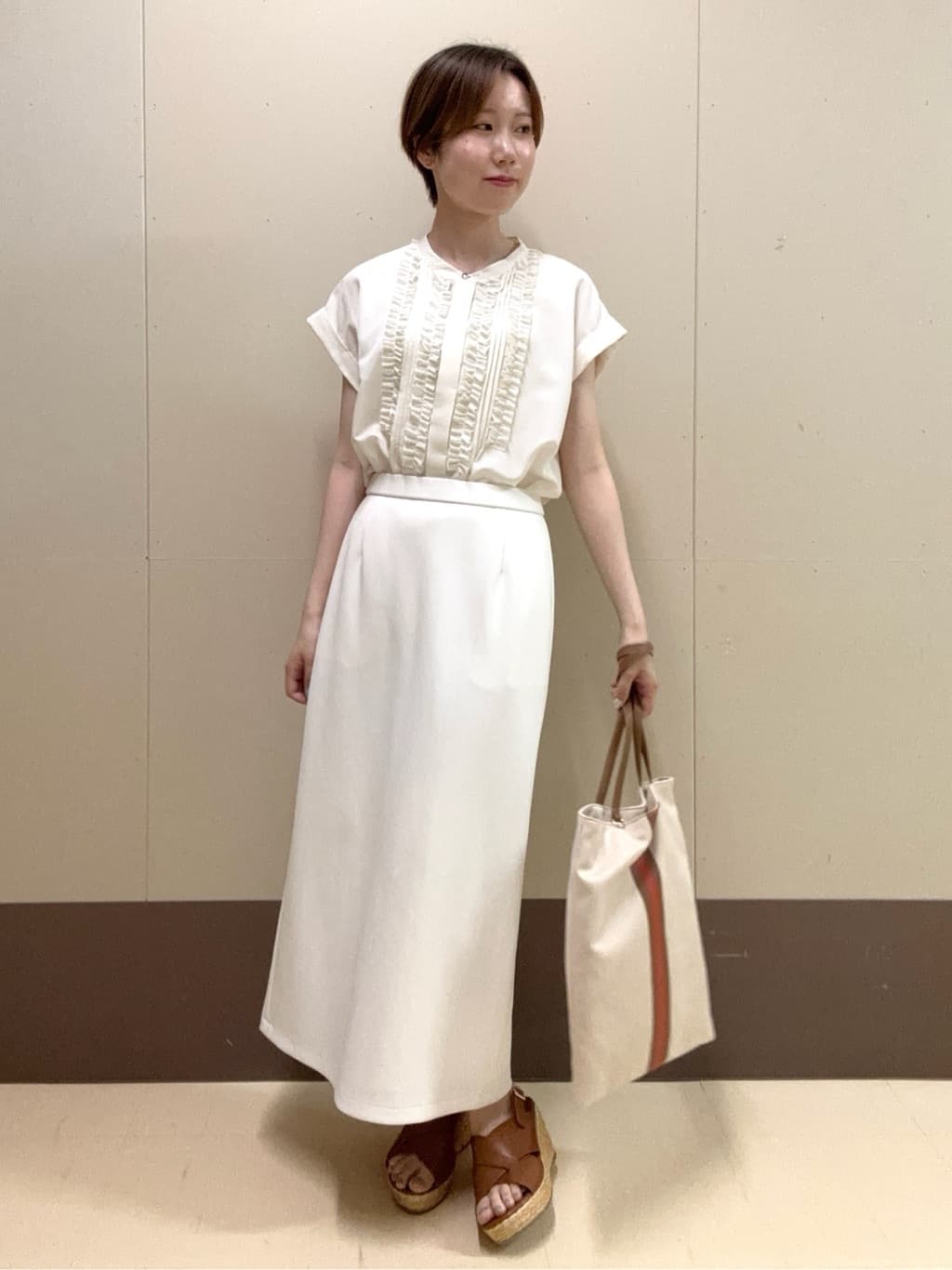 mioさんの「UNTITLED｜【後ろウエストゴム/ストレッチ性/オンオフ】ジャージナロースカート」を使ったコーディネート