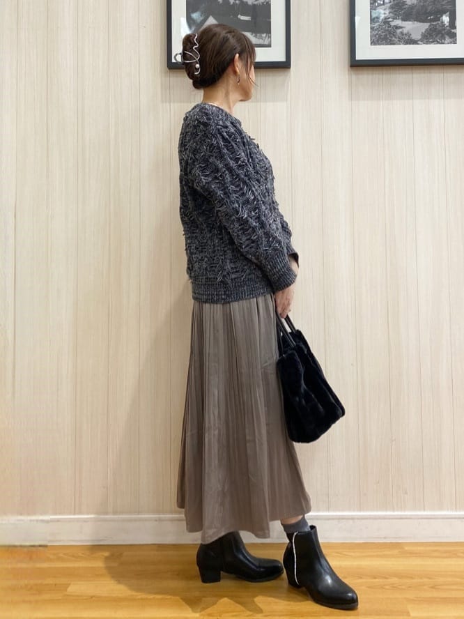 natsuさんの「SHOO･LA･RUE｜【S-LL】大人も着やすいシックなカラー 主役級フリンジニット」を使ったコーディネート