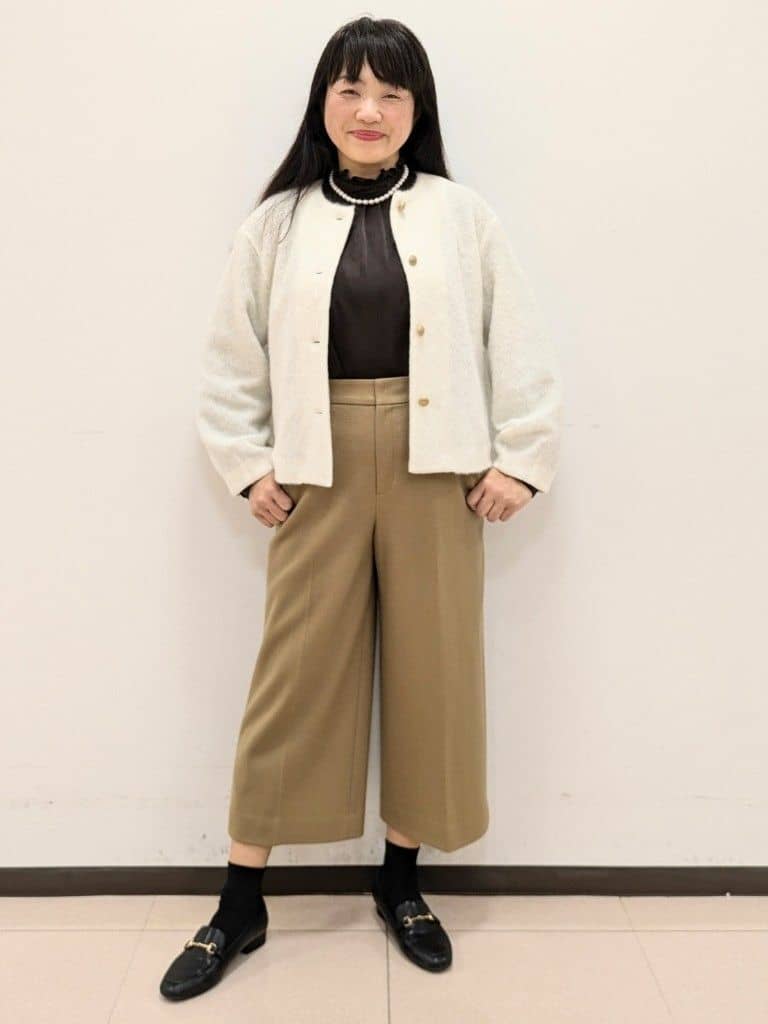 ともさんの「UNTITLED｜【ジャケット風/メタルボタン】アルパカ混シャギーカーディガン」を使ったコーディネート