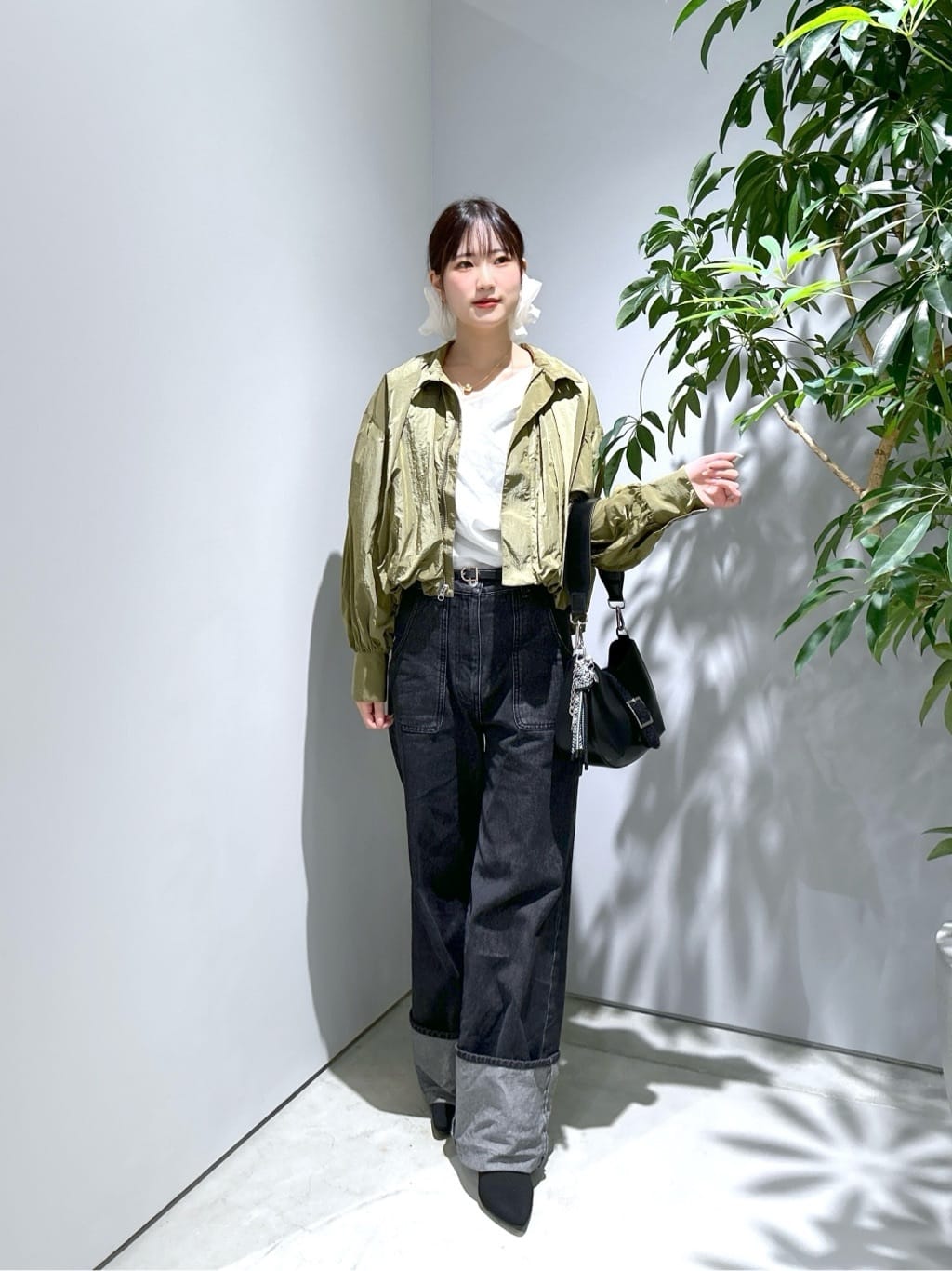 Renoさんの「INDIVI｜ドレープクロップドカットソー」を使ったコーディネート