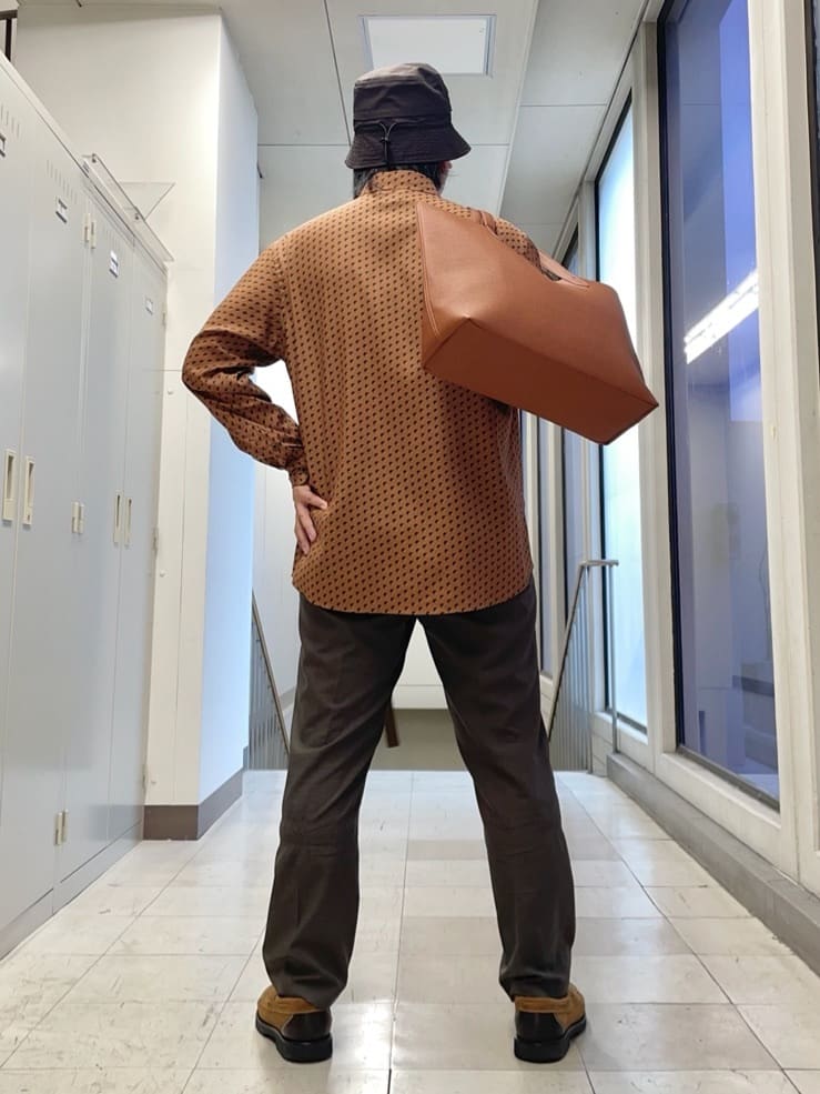 MAKOTO AIさんの「TAKEO KIKUCHI｜ボーラーハット柄 長袖シャツ」を使ったコーディネート
