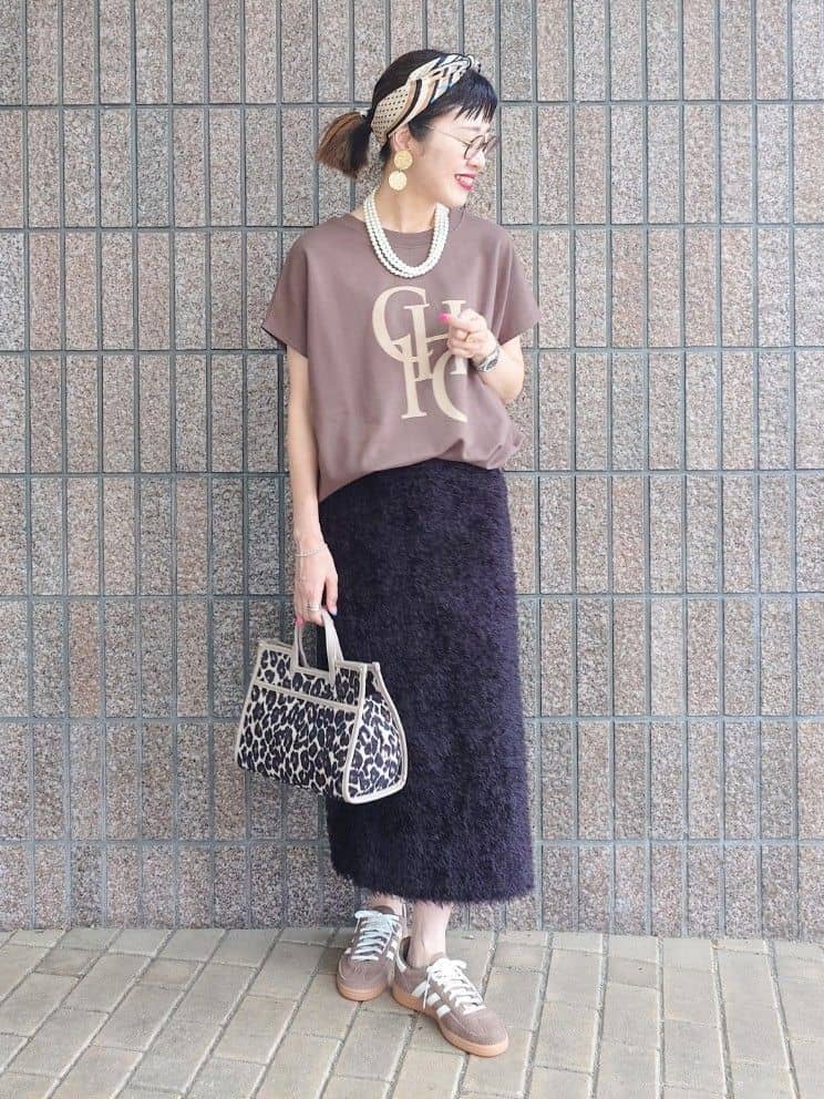 MUTSUKOさんの「UNTITLED｜【CHIGNON】別注 ミニ裏毛フレンチスリーブプルオーバー」を使ったコーディネート