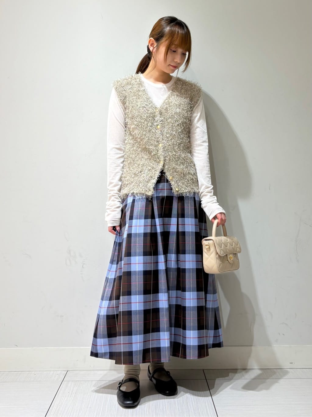 やなぎさんの「DRESSTERIOR｜◆【洗える/リブベロア】シアーリブベロアカットソー」を使ったコーディネート