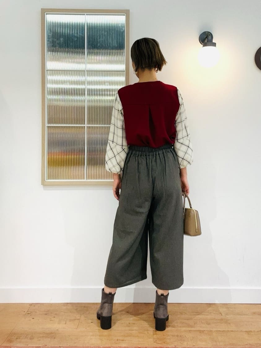 えまんさんの「SHOO･LA･RUE｜【高レビュー/S-LL】1枚で決まる お袖チェック 異素材使いトップス」を使ったコーディネート