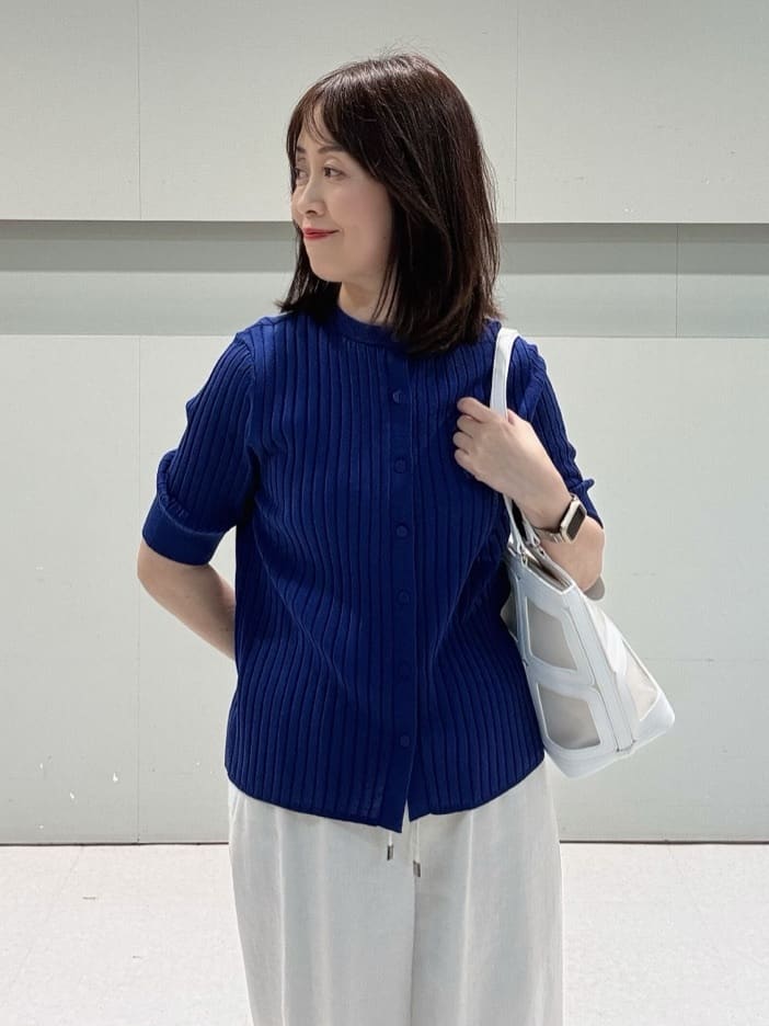makiさんの「UNTITLED｜バイカラーメガネストラップ」を使ったコーディネート