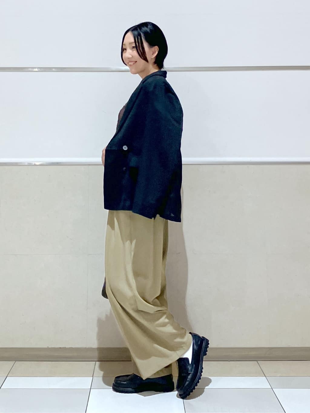 eriko さんの「Dessin｜【洗える】スタンドカラーフリルブラウス」を使ったコーディネート