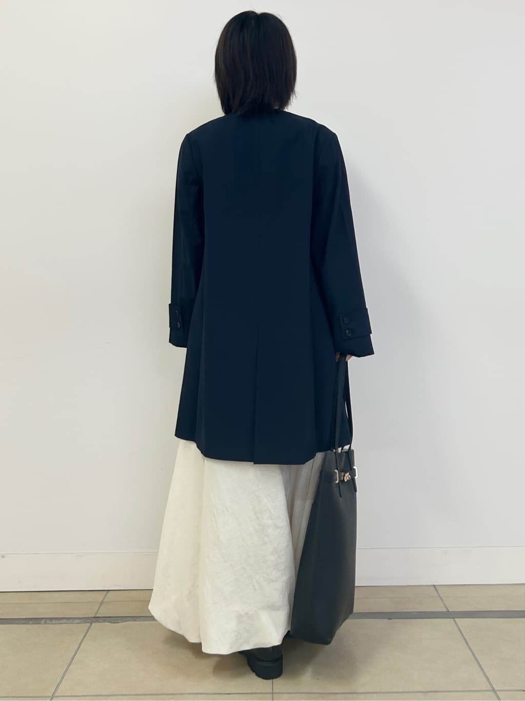 とりみさんの「DRESSTERIOR｜ベルトスクエアレザートートバッグ」を使ったコーディネート