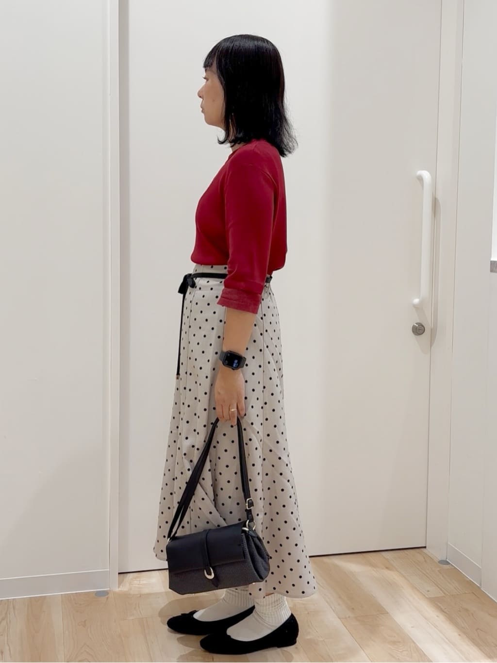 miraiさんの「grove｜【ひんやり多機能】やわらかドライタッチ 袖口シアードッキングプルオーバー」を使ったコーディネート