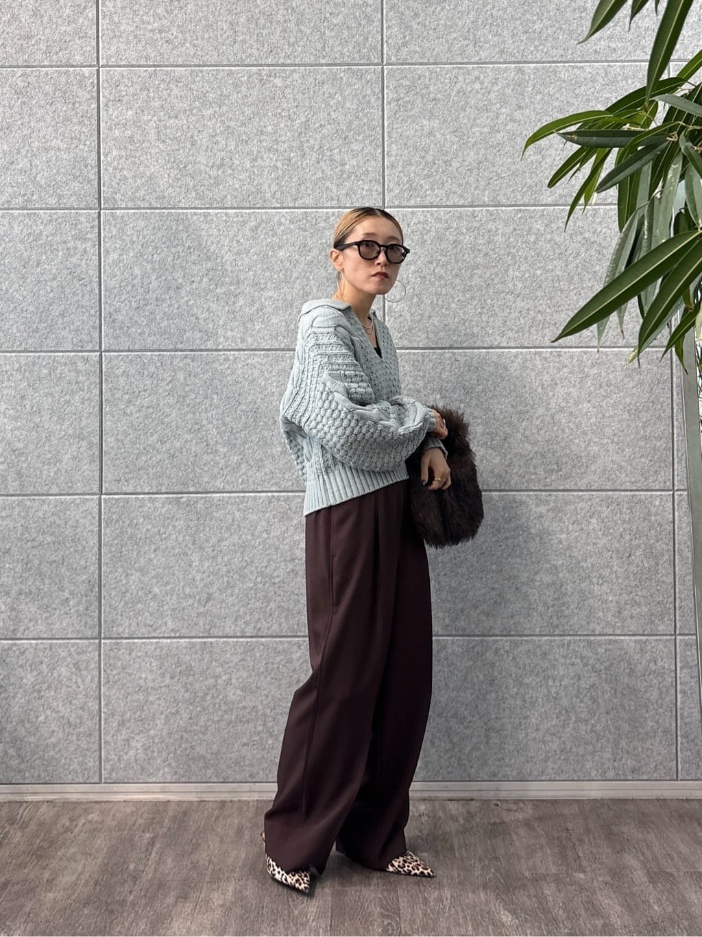 kotakiさんの「INDIVI｜スキッパーフォルムニット」を使ったコーディネート