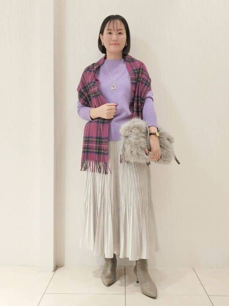 naokoさんの「UNTITLED｜【重ね着もおすすめ/洗える】ウールカシミヤ クルーネックニット」を使ったコーディネート