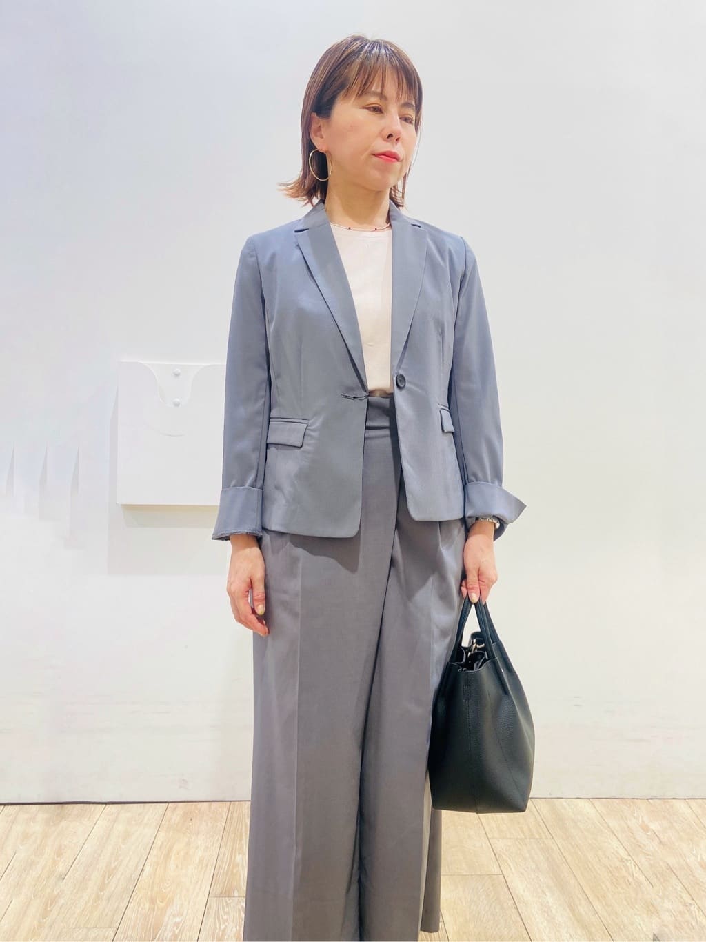 YUKOさんの「index｜《美人百花掲載／XS-3Lサイズ》フレアスリーブバックシャントップス【接触冷感／UVケア／洗濯機洗い」を使ったコーディネート