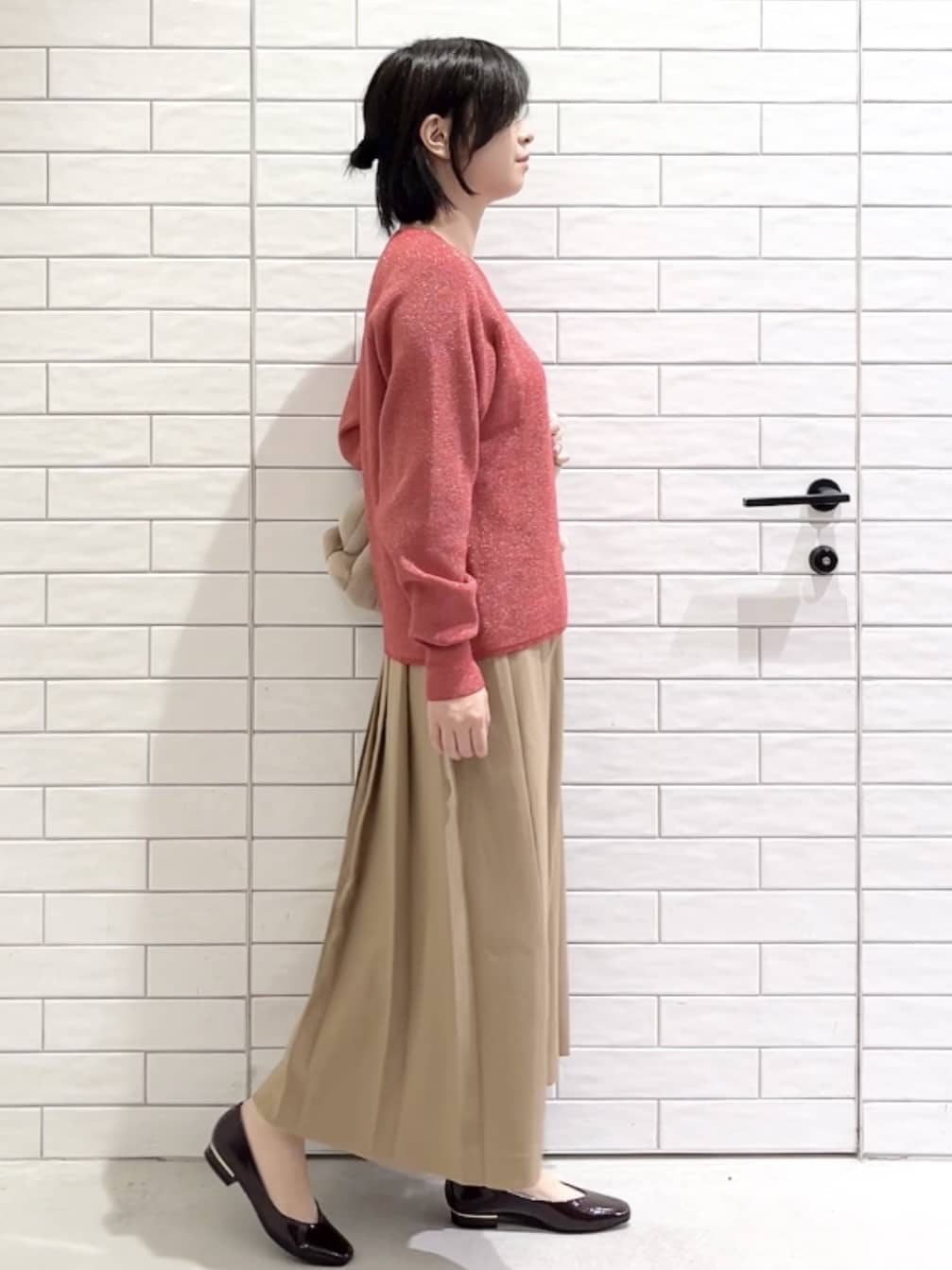 しおりさんの「OPAQUE.CLIP｜ボタンデザインラメニット【洗濯機OK】」を使ったコーディネート